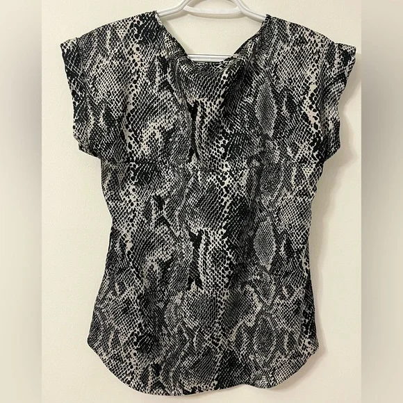 Express Black and White Snake-Print Cap Sleeve Blouse - Picture 3 of 3